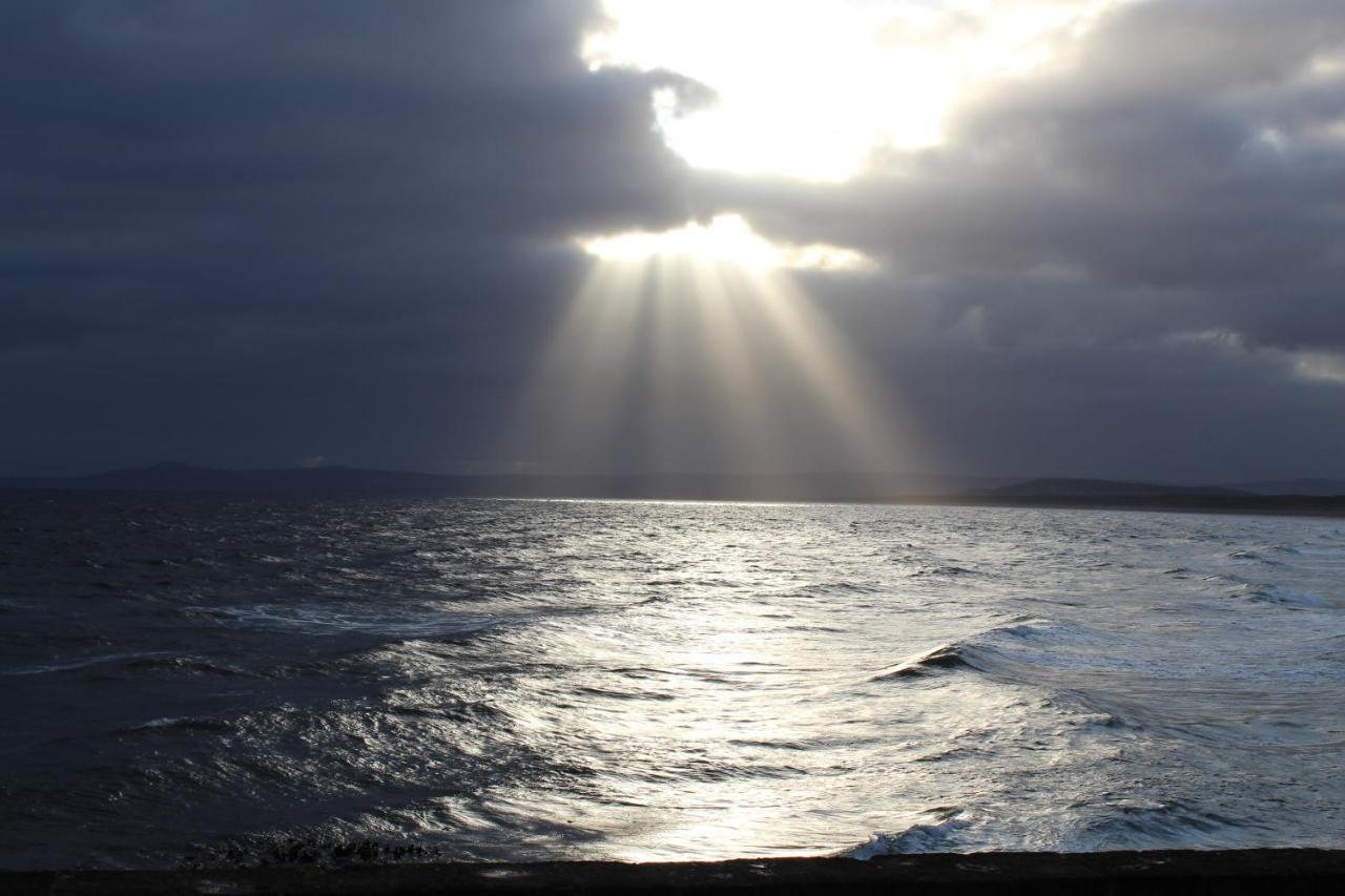 Beachfront Panoramic Seaview Free Wifi & Parking Villa Lossiemouth Exterior photo